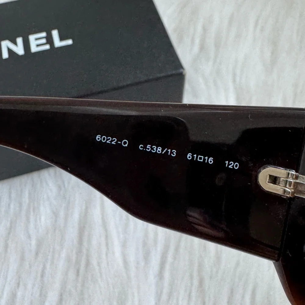 Authentic vintage Chanel brown crocodile embossed 6022 logo sunglasses - Picture 8 of 11